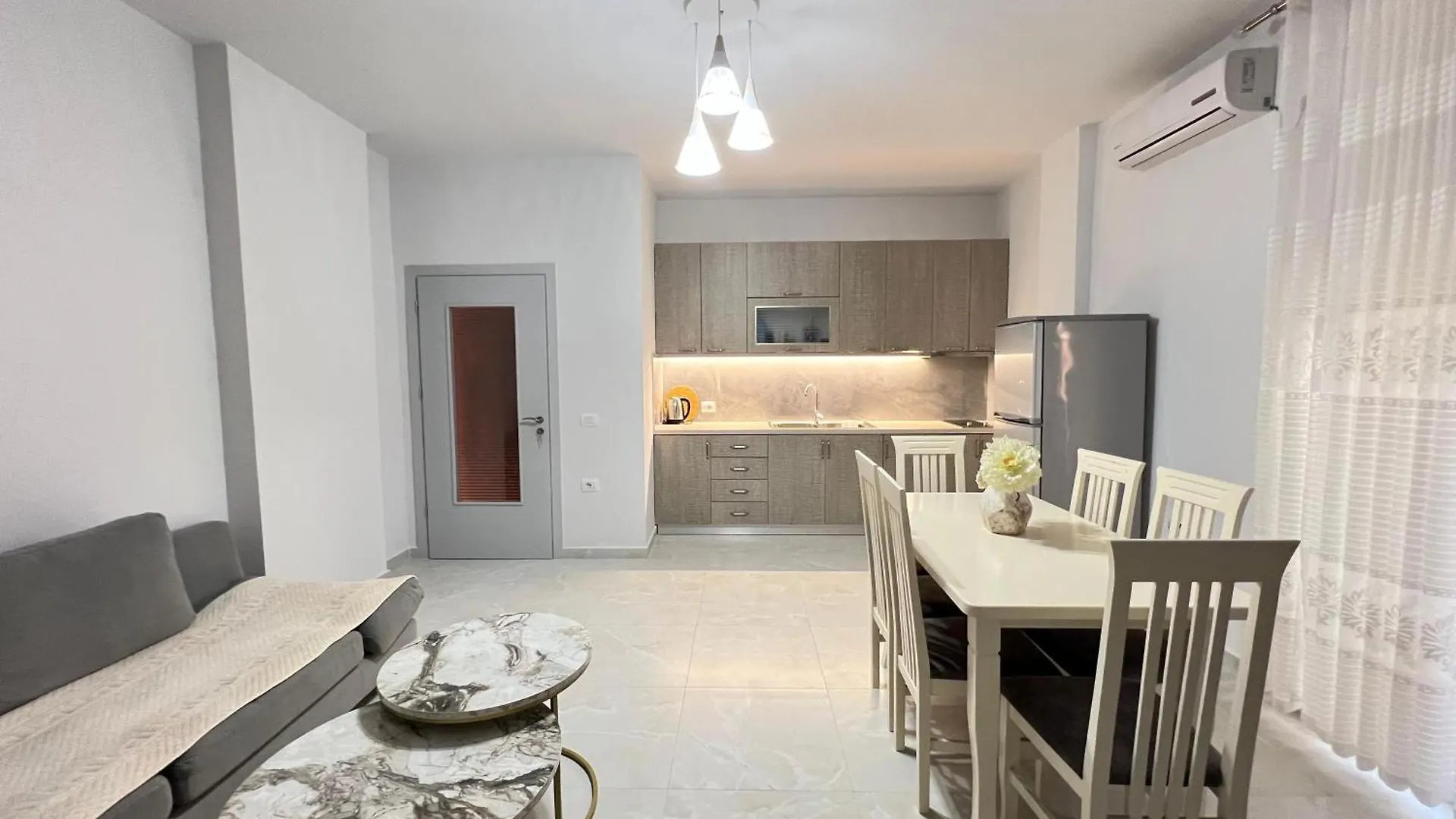 Grand Blue Lux Hotel Sarande Apartment